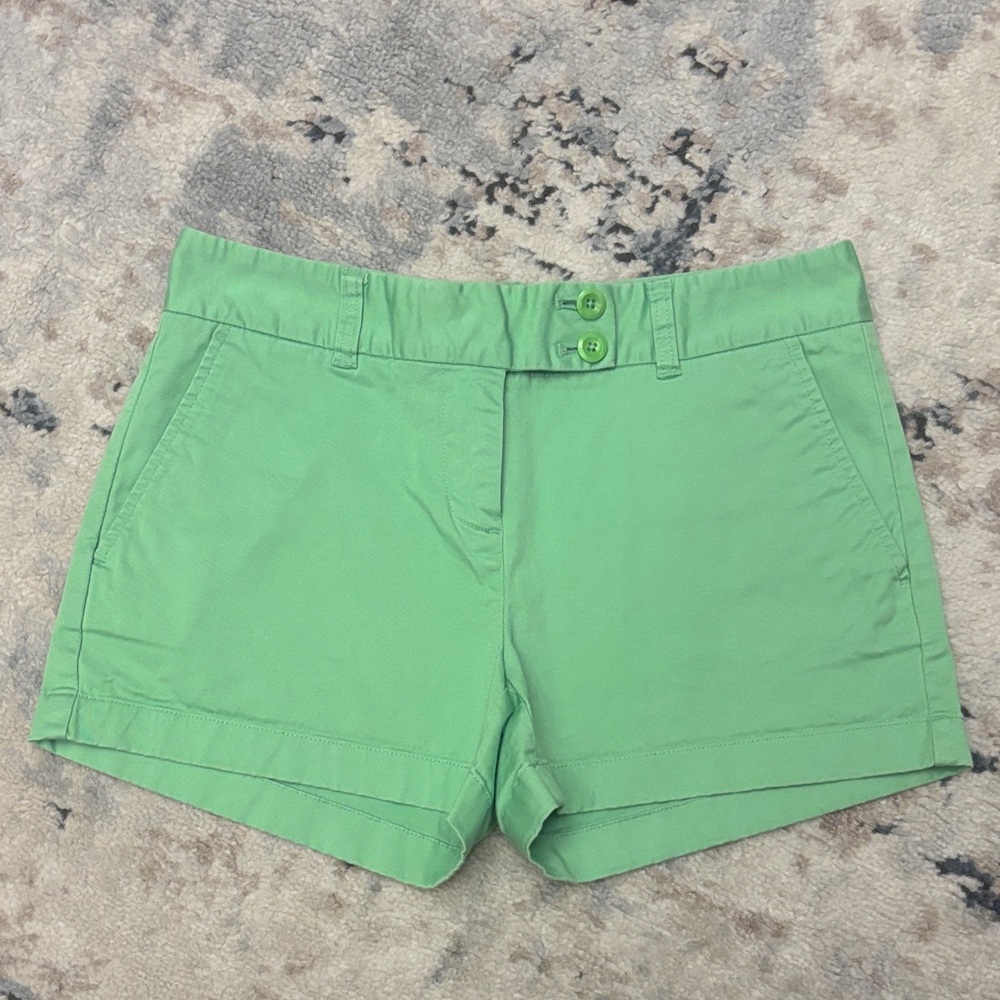 Vineyard Vines Green Women's Shorts size 4